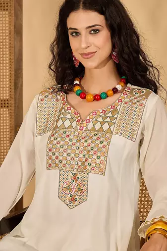 Women chinon silk embroidered cream kruta set