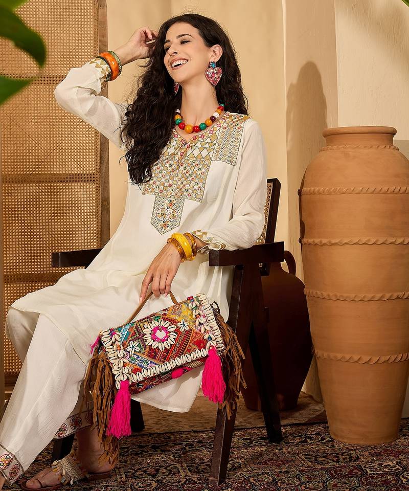 Women chinon silk embroidered cream kruta set