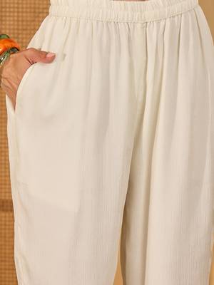 Women chinon silk blend embroidered cream kruta set 4