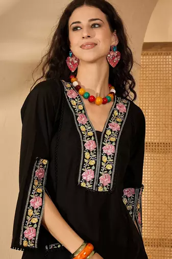 Women roman silk embroidered black kruta set