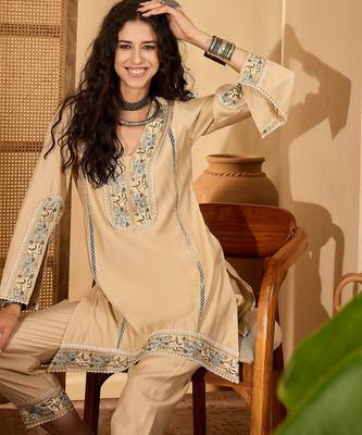 Women roman silk blend embroidered beige kruta set 5