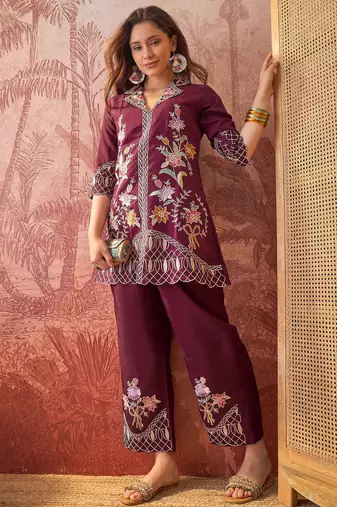 Women roman silk embroidery purple kruta set