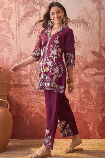 Women roman silk embroidery  purple kruta set