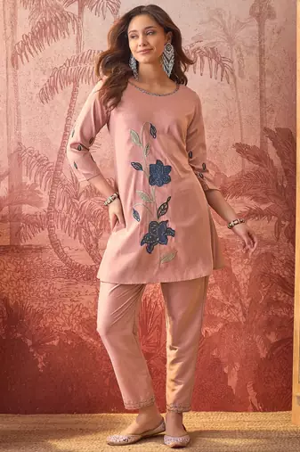 Women roman silk embroidery pink kruta set