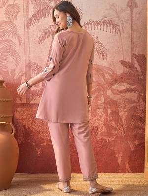 Women roman silk blend embroidery pink kruta set 5