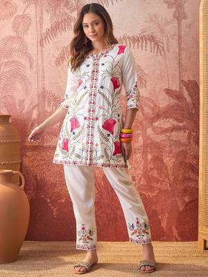 Women roman silk blend embroidery off white kruta set 5