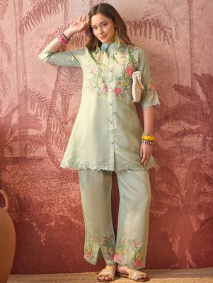 Women roman silk blend embroidery green kruta set 1