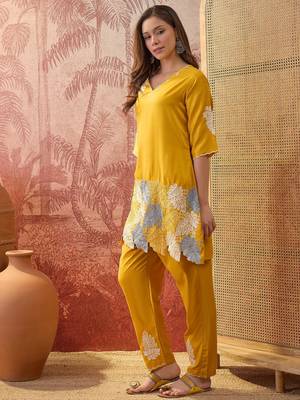 Women chinon embroidery mustard kruta set 4