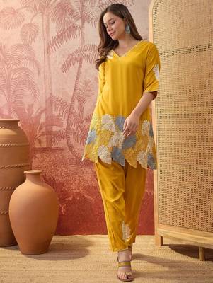 Women chinon embroidery mustard kruta set 5