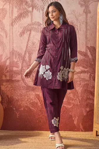 Women chinon embroidery maroon kruta set