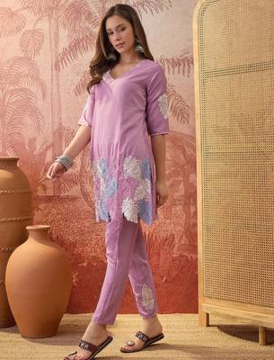 Women chinon embroidery mauve kruta set 2