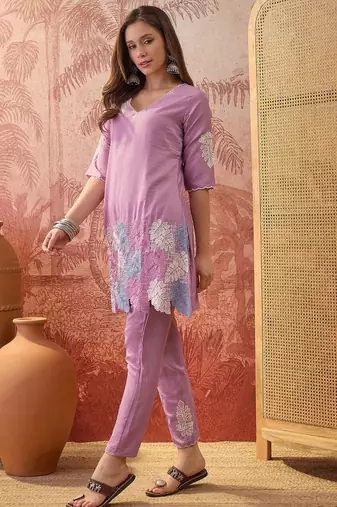 Women chinon embroidery mauve kruta set