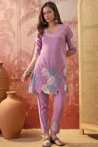 Women chinon embroidery mauve kruta set
