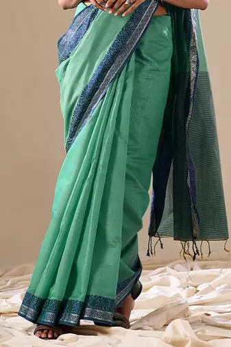 Green plain cotton cotton-sarees saree with blouse