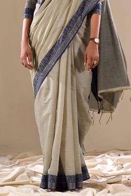 Grey plain cotton cotton-sarees saree with blouse 4