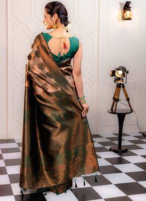 peach silk blend banarasi saree with unstitched blouse piece 3