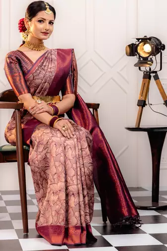 mergenta silk blend banarasi saree with unstitched blouse piece