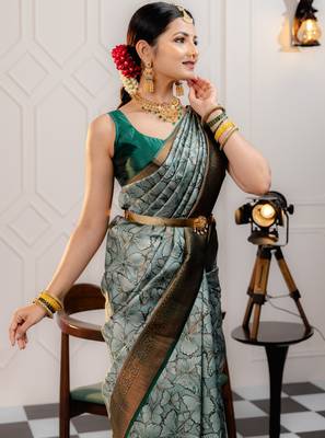 pista silk blend banarasi saree with unstitched blouse piece 3