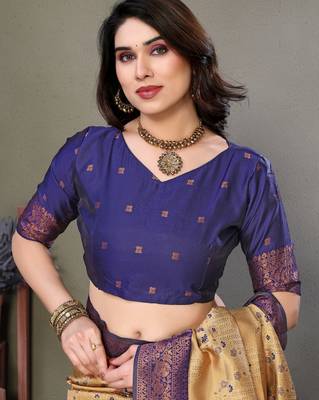 cream neavyblue silk blend banarasi saree with unstitched blouse piece 5