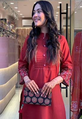 Floral embroidered round neck  cotton kurta & trouser set 4