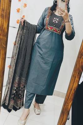 Floral embroidered u neck  cotton kurta trouser & dupatta set 3