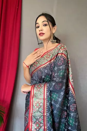Black plain silk blend patola-saris saree with blouse