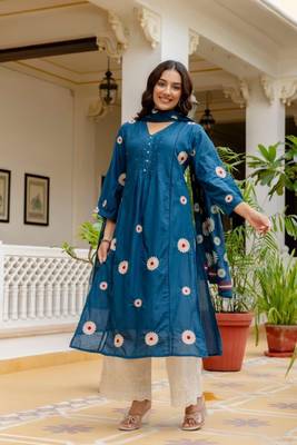Floral embroidered v neck  cotton kurta trouser & dupatta set 2
