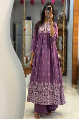 Floral embroidered round neck  cotton kurta & trouser set 1