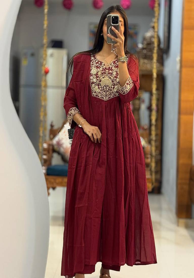 Floral embroidered v neck pure cotton kurta trouser & dupatta set