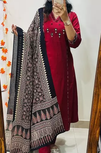 Floral embroidered v neck pure cotton kurta trouser & dupatta set