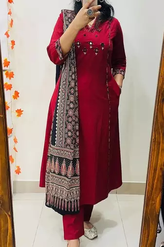 Floral embroidered v neck pure cotton kurta trouser & dupatta set