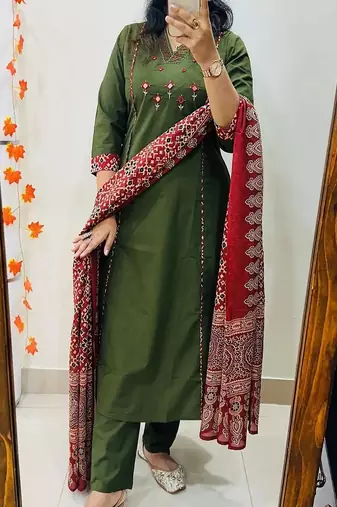 Floral embroidered v neck pure cotton kurta trouser & dupatta set