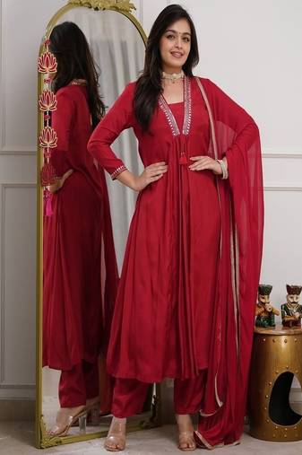 Floral embroidered v neck pure cotton kurta trouser & dupatta set