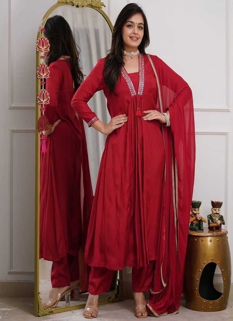 Floral embroidered v neck pure cotton kurta trouser & dupatta set