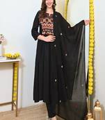 Floral embroidered u neck pure cotton kurta trouser & dupatta set