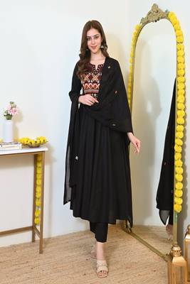 Floral embroidered u neck  cotton kurta trouser & dupatta set 2