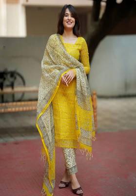 Floral embroidered u neck  cotton kurta trouser & dupatta set 3