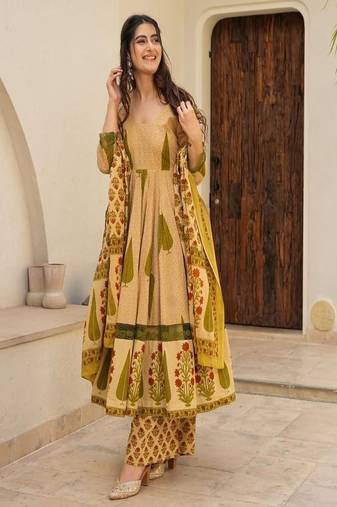 Floral printed boat neck pure cotton kurta trouser & dupatta set