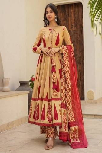 Floral printed boat neck pure cotton kurta trouser & dupatta set