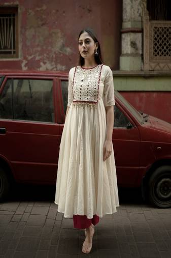 Floral embroidered round neck pure cotton kurta & trouser set