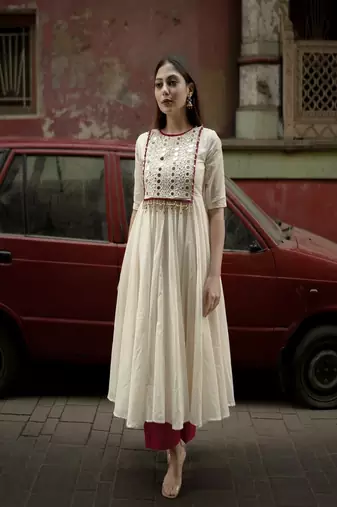 Floral embroidered round neck pure cotton kurta & trouser set