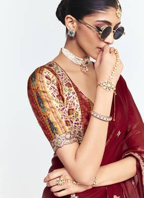 Red fancy beautified with sequins dhaga thread embroidered work saree 3