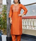 Women Floral Embroidered Empire Thread Work Roman Slik Kurta Pant With Dupatta