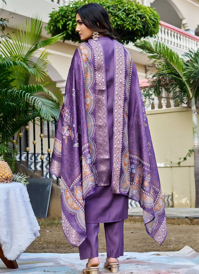 Women Floral Embroidered Empire Thread Work Roman Slik Kurta Pant With Dupatta