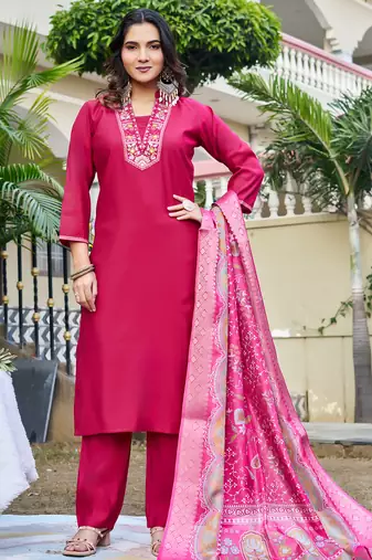 Women Floral Embroidered Empire Thread Work Roman Slik Kurta Pant With Dupatta