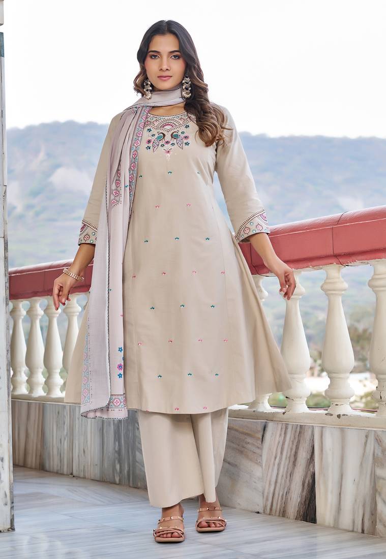 Women Floral Embroidered Empire Thread Work Dhabu Cotton Kurta Pant With Dupatta