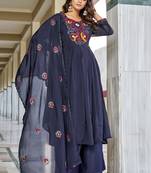 Women Floral Embroidered Empire Thread Work Dhabu Cotton Kurta Pant With Dupatta