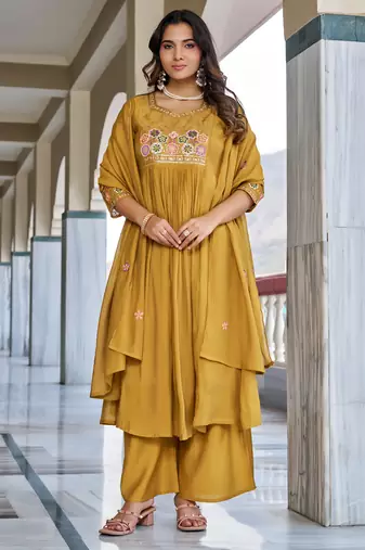 Women Floral Embroidered Empire Thread Work Dhabu Cotton Kurta Pant With Dupatta