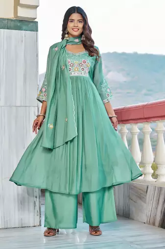 Women  Embroidered  Thread Work Mull Chanderi  Kurta with Palazzo & With Dupatta