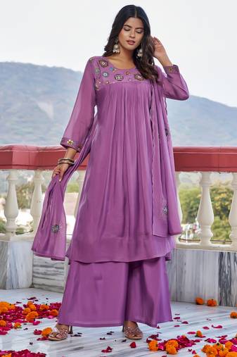 Women  Embroidered  Thread Work Mull Chanderi  Kurta with Palazzo & With Dupatta